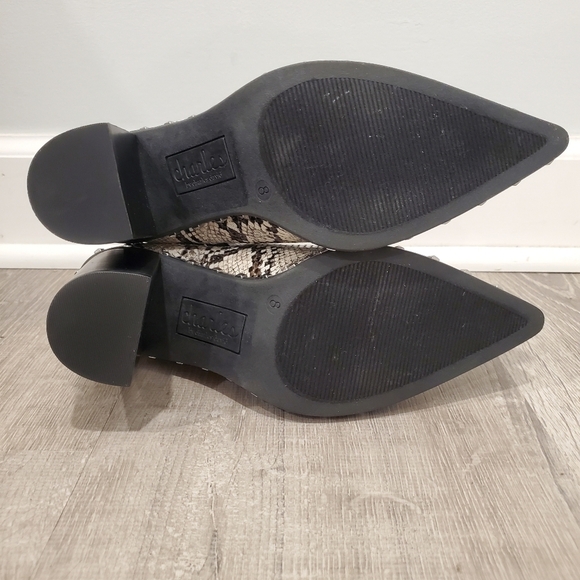 NEW Charles By Charles David Dodger Ankle Boot - Picture 7 of 8